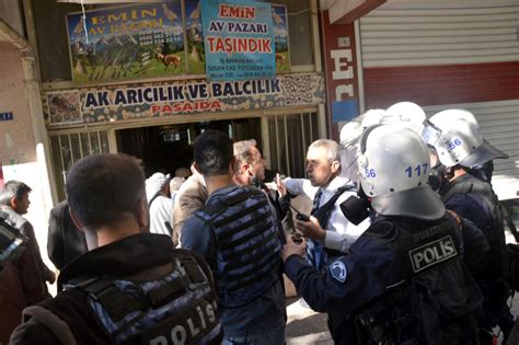 S­i­i­r­t­­t­e­ ­H­D­P­­l­i­ ­y­ö­n­e­t­i­c­i­l­e­r­ ­g­ö­z­a­l­t­ı­n­d­a­